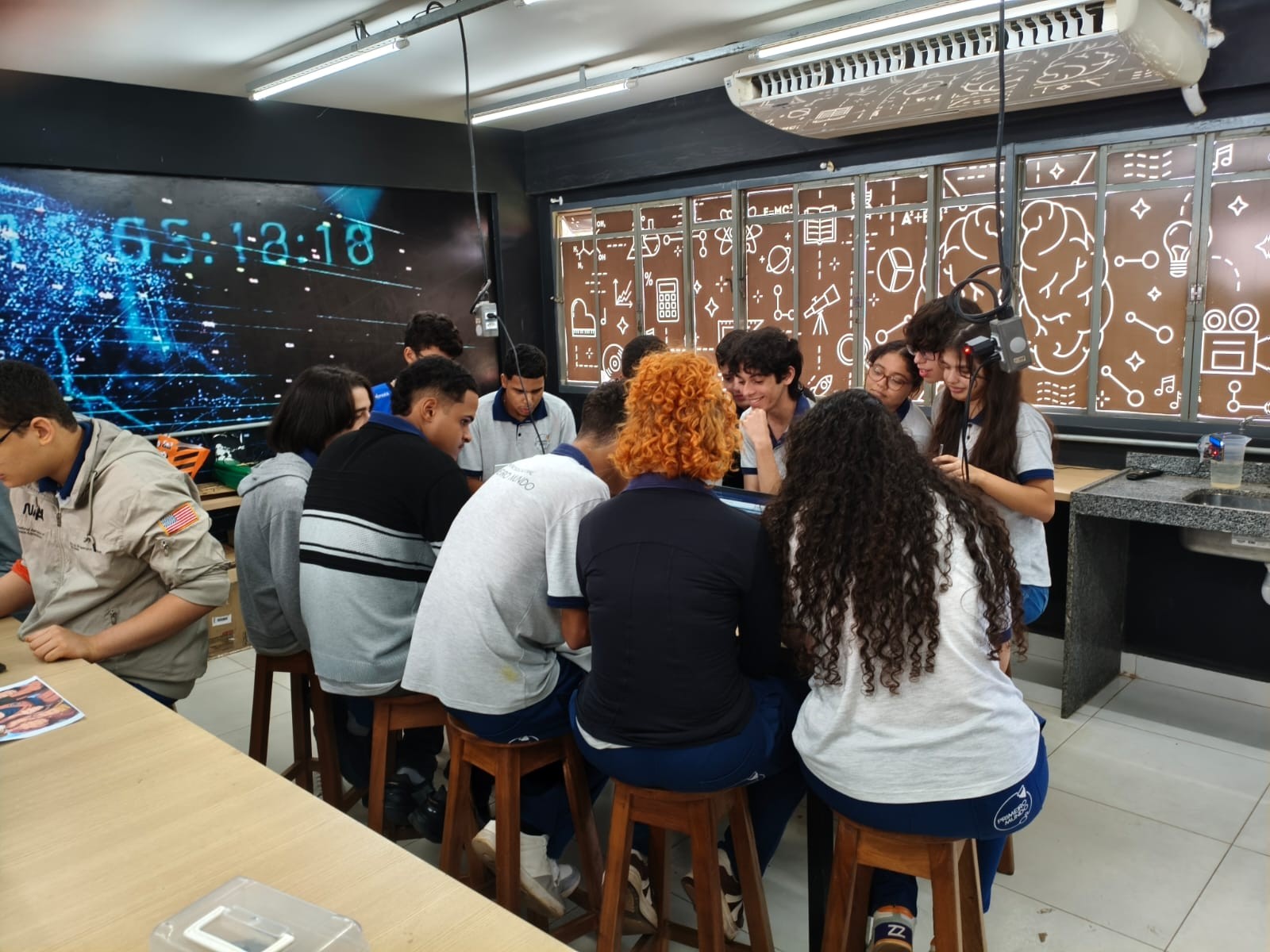 Quatro escolas brasileiras despontam entre as finalistas da 'Copa do Mundo das Escolas'