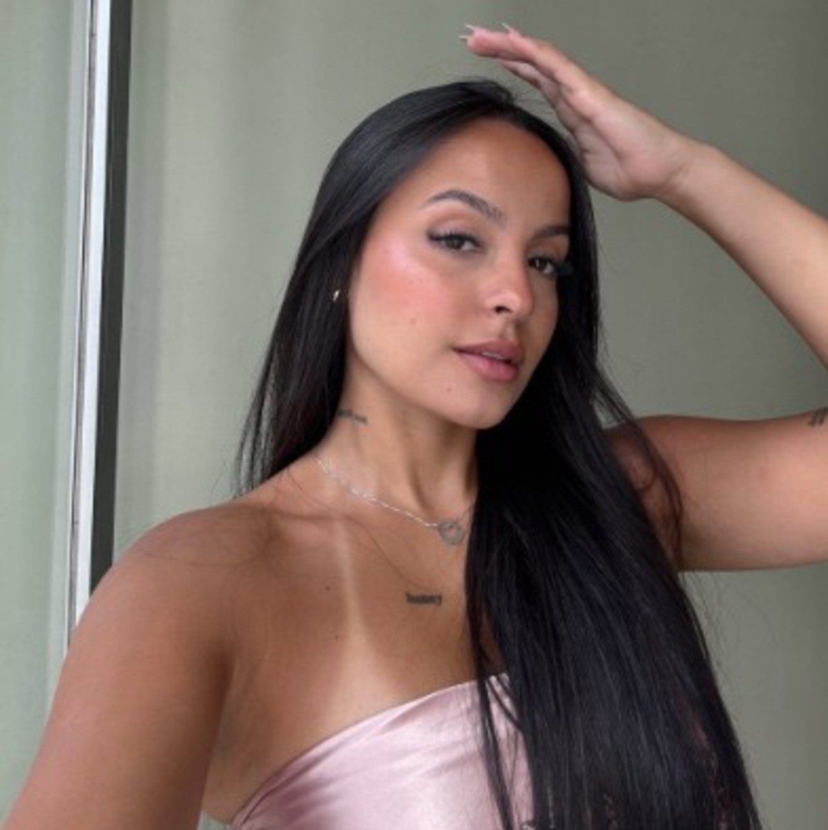 Anna Clara de Souza Rocha, influenciadora digital, morre aos 27 anos em Volta Redonda após capotamento