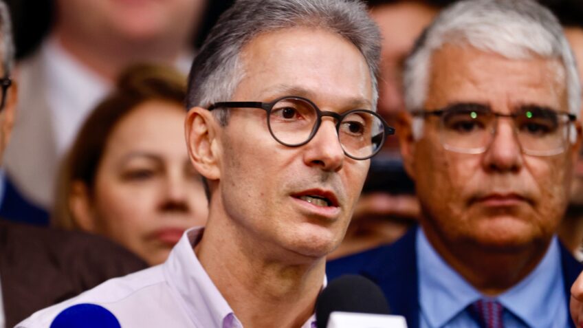 Zema propõe regime de trabalho paralelo à CLT para 'destravar' Brasil