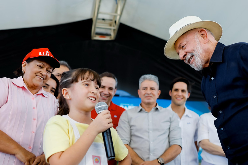 Rafael Motta é chamado ao palco por Lula após ser barrado em evento no RN
