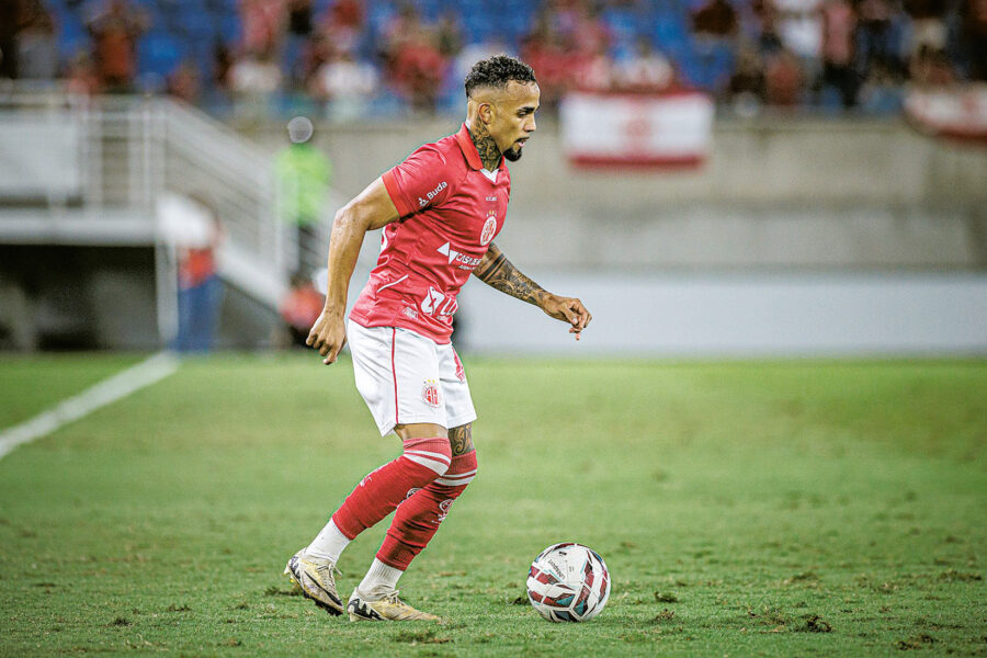 Ranielle aguarda definição da SAF enquanto reformulação do América avança