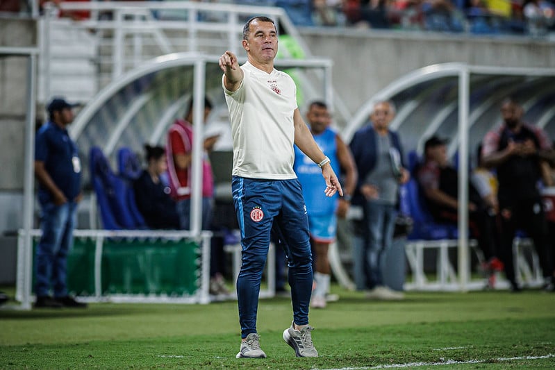 Ranielle Ribeiro celebra vantagem do América sobre o Gama na Série D