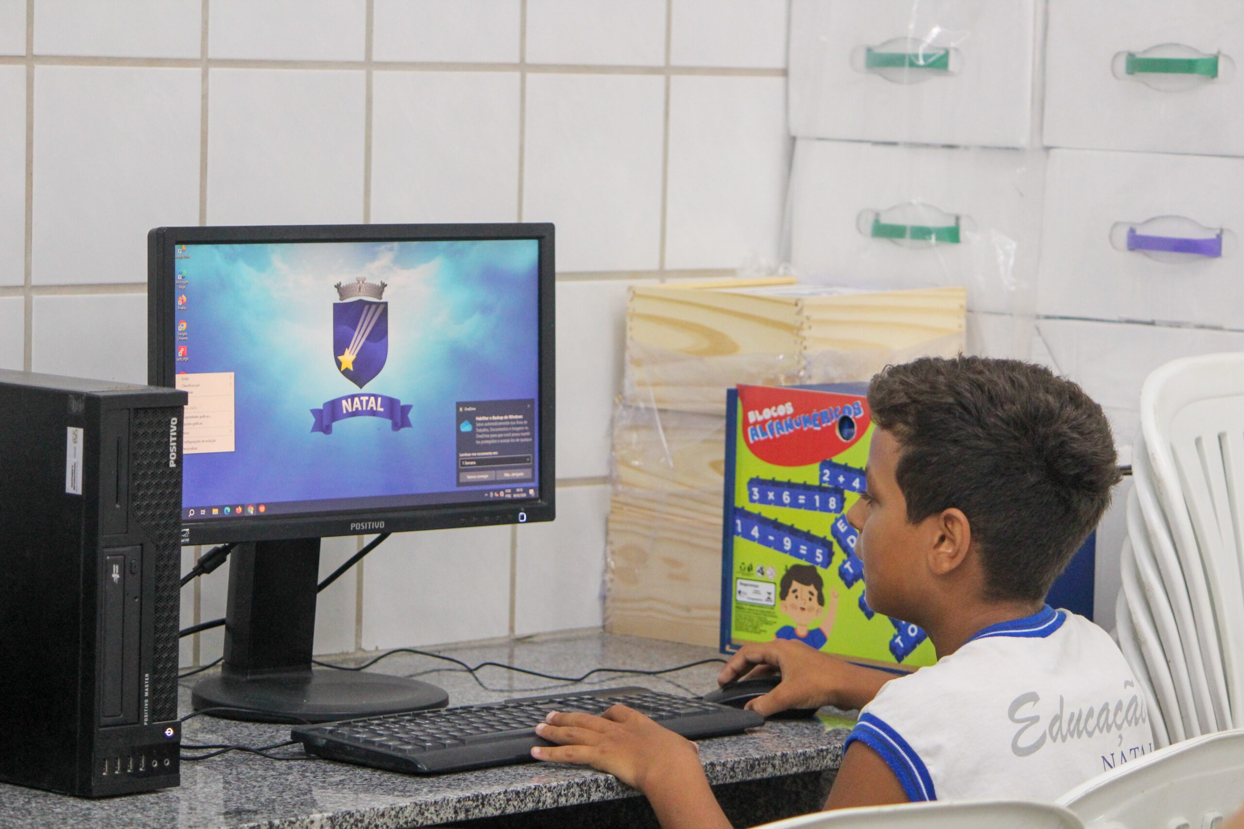 Rede Municipal de Natal alcança 100% de conectividade nas unidades de ensino
