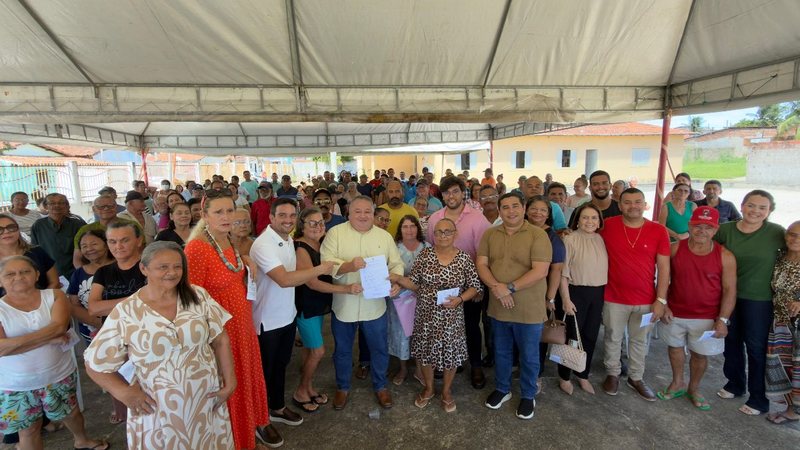 Ceará-Mirim: Prefeito Antônio Henrique regulariza moradias e beneficia mil lares