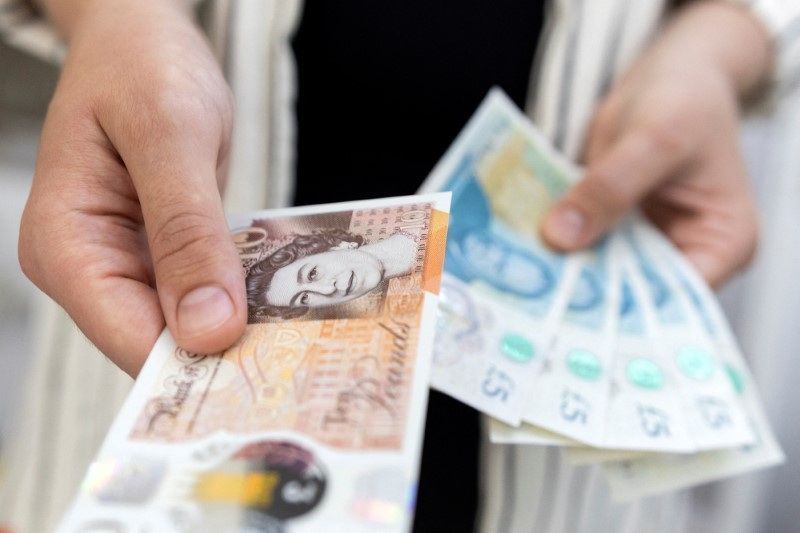 Reino Unido expande crédito para PMEs com novo pacote de 2 bilhões de libras