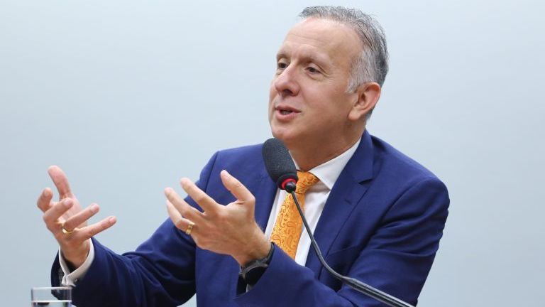 Relator da PL da IA defende ajuste político com Senado