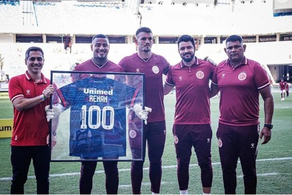 América homenageia Renan Bragança por 100 jogos de dedicação e glórias