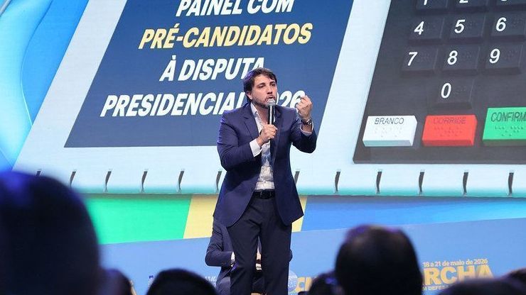Renan Santos defende autonomia municipal e critica dependência de prefeitos de deputados