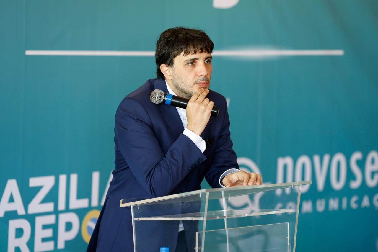 Renan Santos é oficializado candidato à Presidência da República pelo Missão
