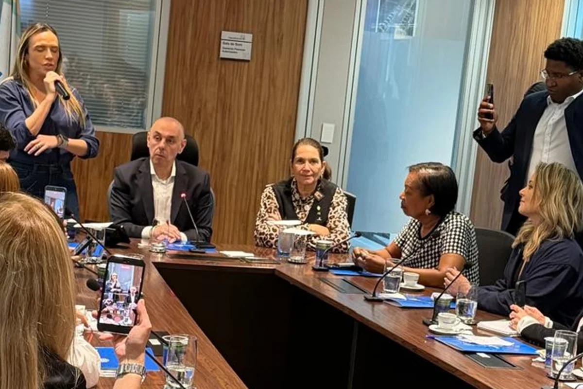 Republicanos-DF oficializa apoio à candidatura de Bia Kicis ao Senado