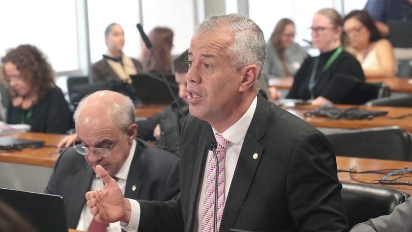 Deputado Evair de Melo critica resposta do Itamaraty sobre classificações de facções