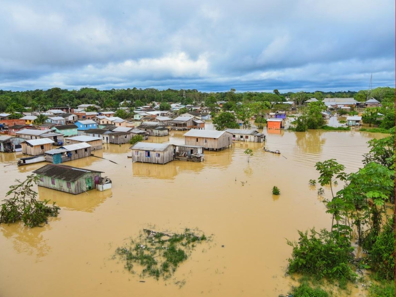 Rio Juruá Transborda, Afetando 28 Mil Pessoas em Cruzeiro do Sul