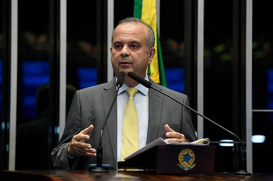 Rogério Marinho diz que pré-campanha de Flávio Bolsonaro avalia três mulheres para vice e descarta chapa "puro-sangue"