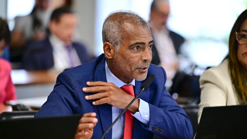 Romário contraria PL e garante voto a favor da PEC da escala 6 X 1