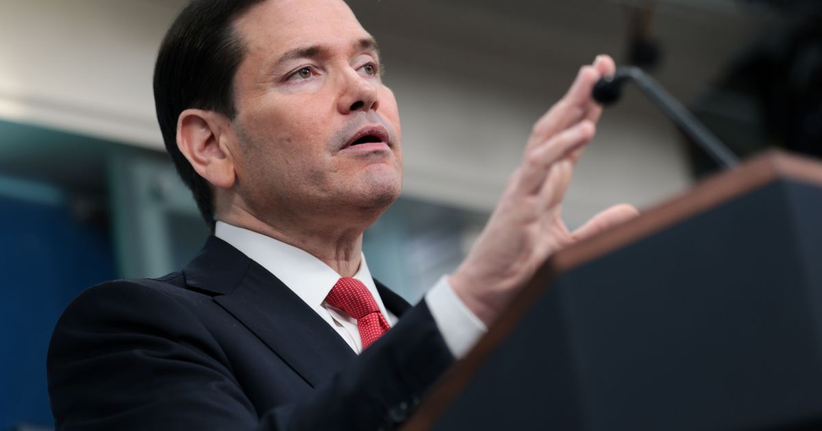 Marco Rubio sugere anúncios sobre o Irã