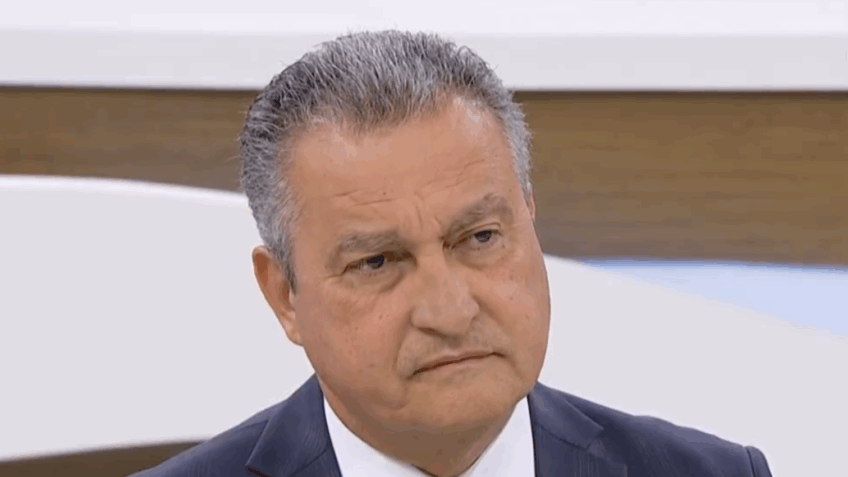 Rui Costa acusa família Bolsonaro de trair a pátria e conspirar contra o Pix