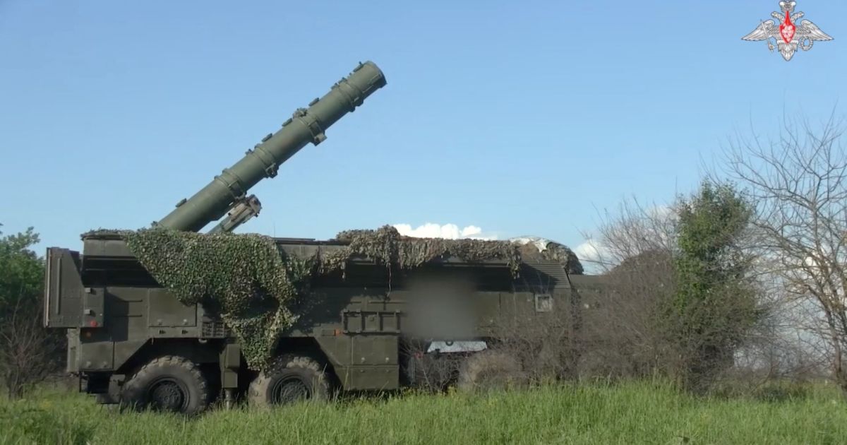 Rússia demonstra poder nuclear estratégico em Belarus e enfrenta tensões crescentes com a Otan