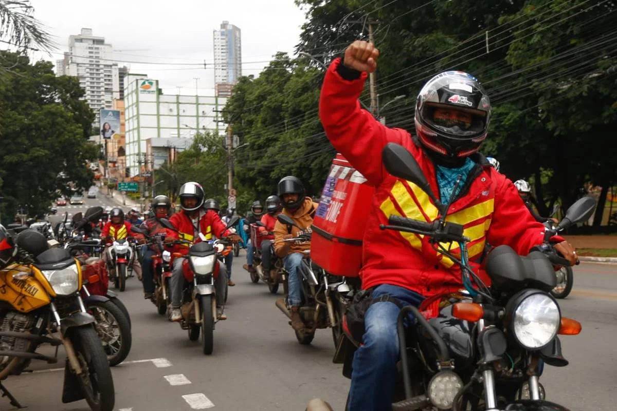Governo lança linha de crédito com juros reduzidos para motoristas de app e entregadores comprarem veículos
