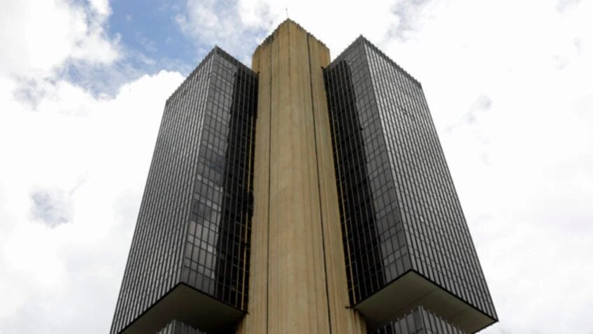 Saldo de crédito atinge R$ 7,3 trilhões em maio com alta de 0,6%, informa Banco Central