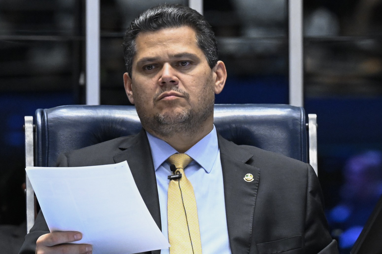 Alcolumbre trava pautas do governo e acelera 'pautas-bomba' no Senado