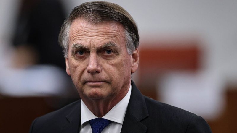 STF avalia prisão domiciliar de Bolsonaro após apreensão de arma e depoimento com Alexandre de Moraes