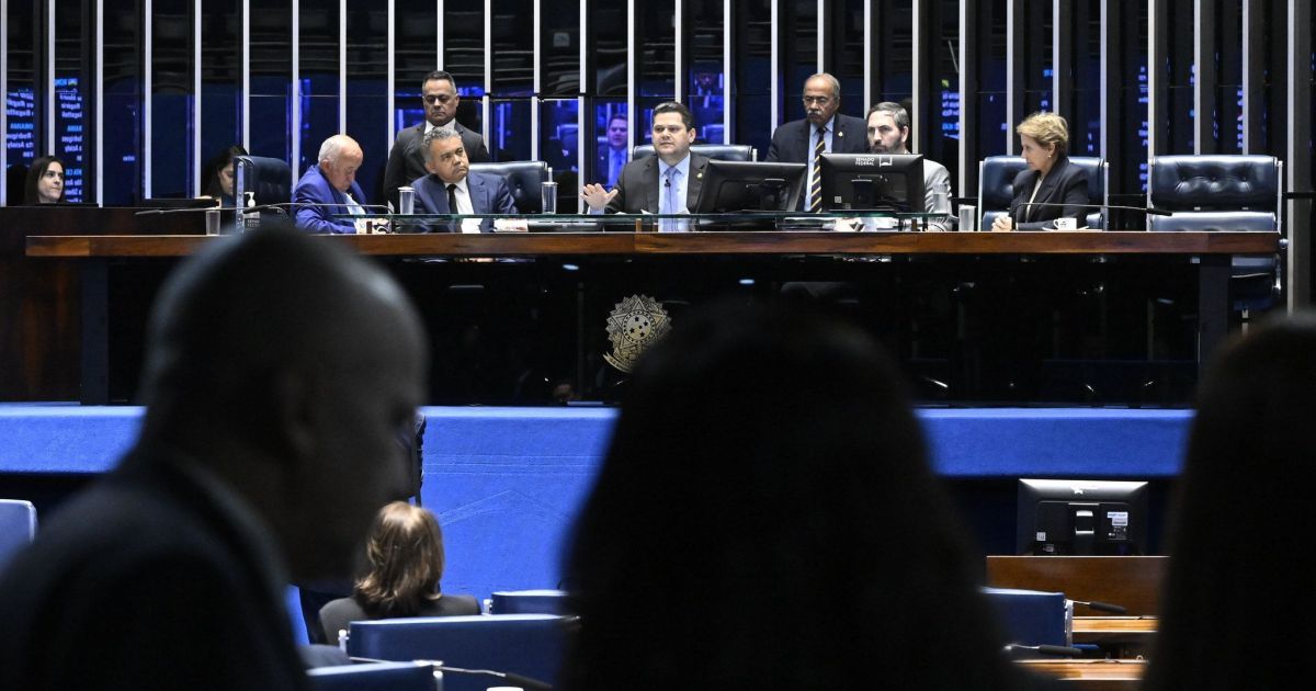 Senado inicia discussões sobre fim da escala 6x1 nesta semana, com Davi Alcolumbre liderando o debate