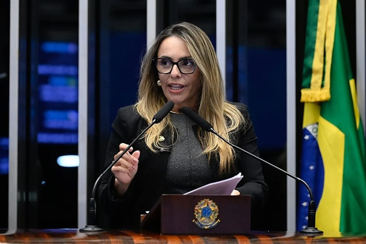 Senadora Roberta Acioly aluga picape de locadora de ex-sócio de Denarium