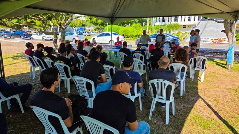Servidores da Fundase suspendem greve após acordo com Governo do Estado