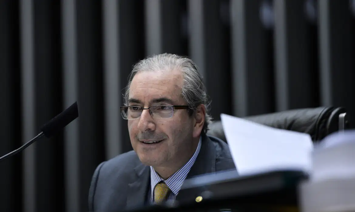 STF bloqueia R$ 6 milhões de Eduardo Cunha por irregularidades em emendas