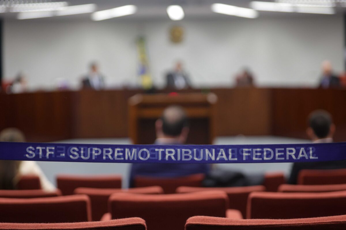 STF condena SP a indenizar fotógrafo cego por bala da PM