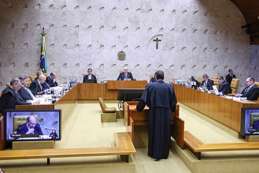 STF determina que shoppings ofereçam espaço de amamentação para funcionárias de lojas