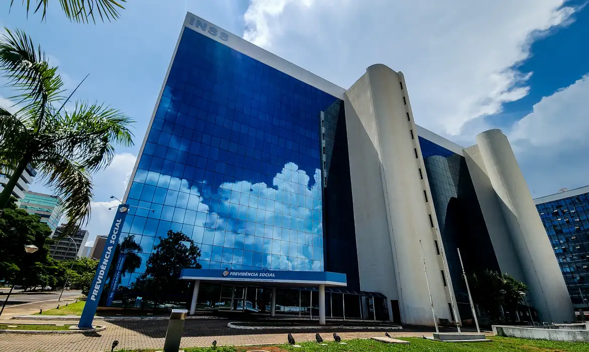 STF rejeita novo recurso sobre revisão da vida toda e mantém decisão desfavorável a aposentados do INSS
