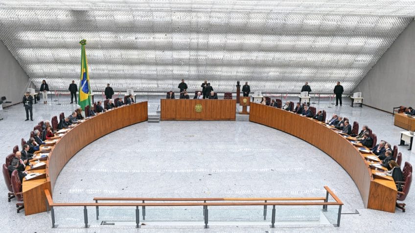 STJ garante isenção de ICMS para pessoa com deficiência visual na compra de veículo