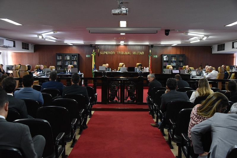 Superior Tribunal Militar adia julgamento sobre perda de patente de Bolsonaro para após eleições