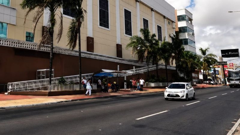 STTU altera ponto de ônibus na Avenida Salgado Filho, em Natal, devido a obras na igreja