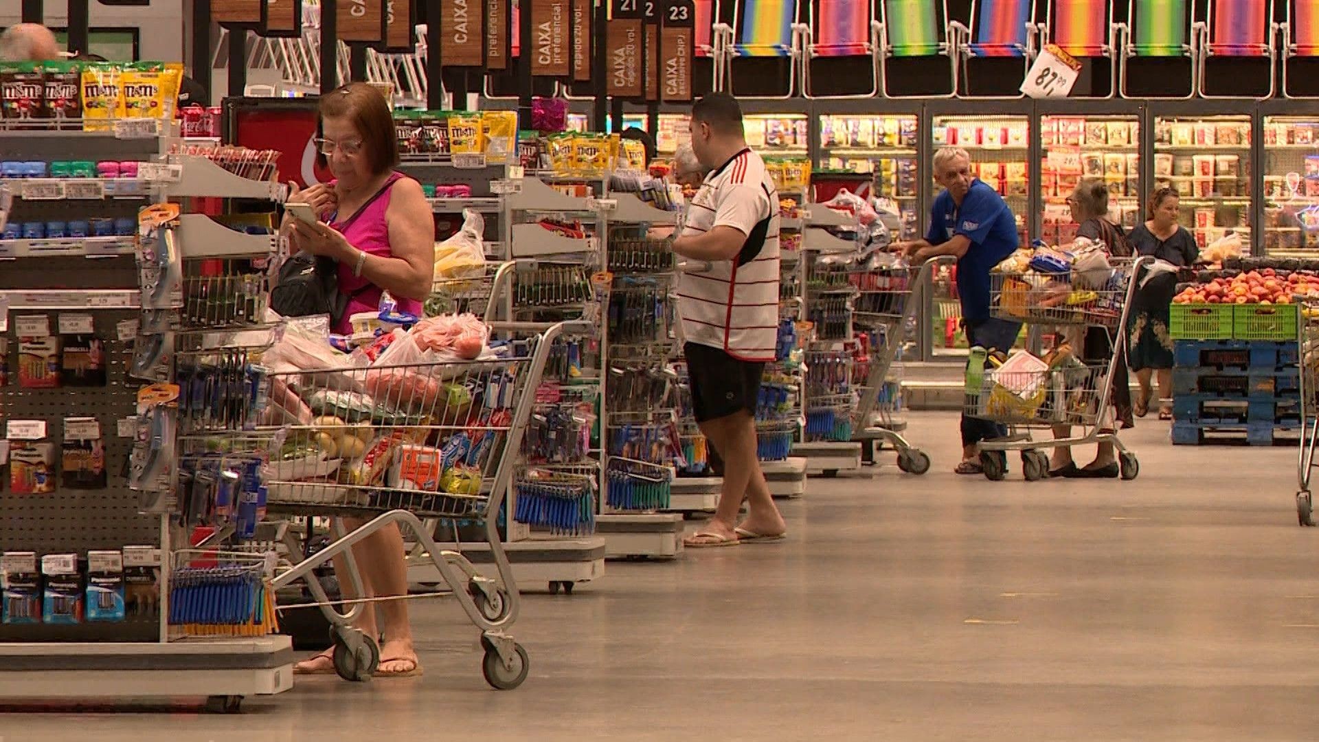 Estudo aponta queda no faturamento de supermercados após fechamento aos domingos no ES