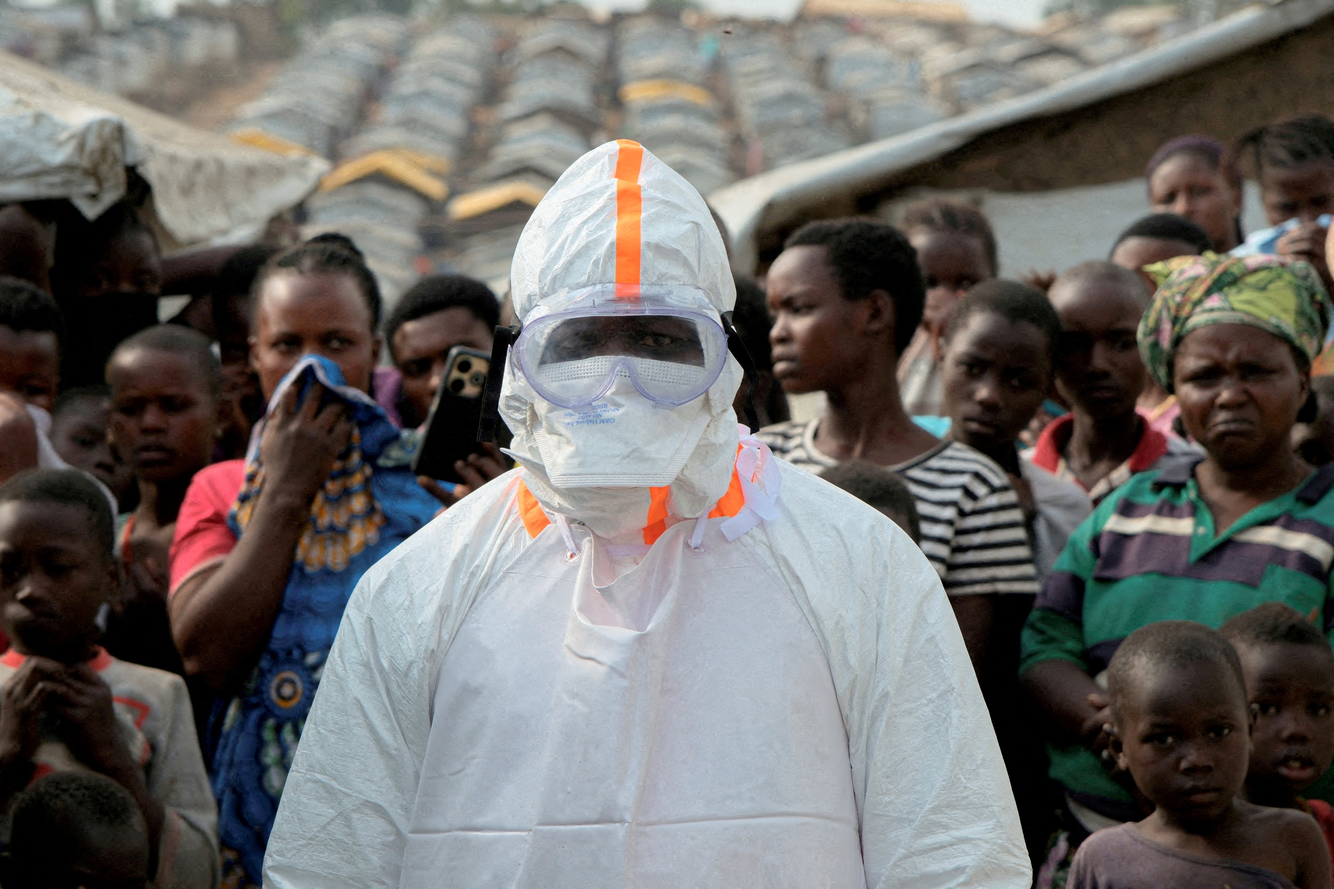OMS alerta para déficit de recursos no combate ao Ebola no Congo