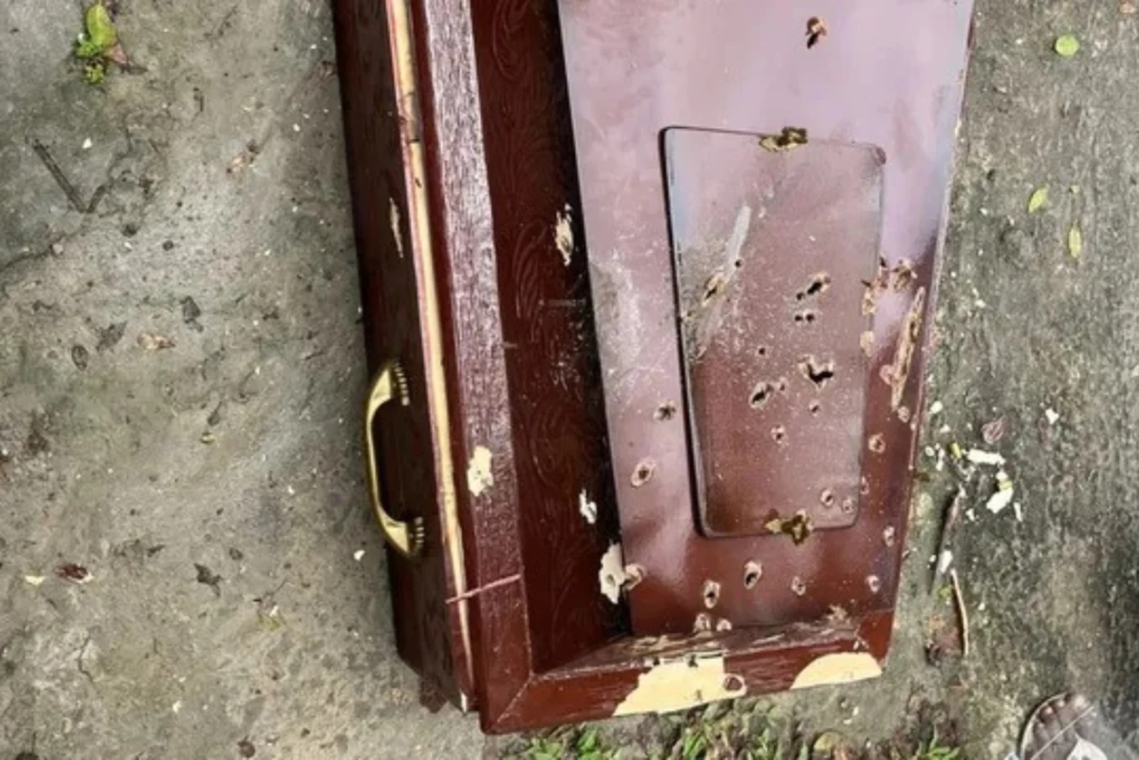Suspeito de atirar em caixão de jovem morre em confronto com a PM