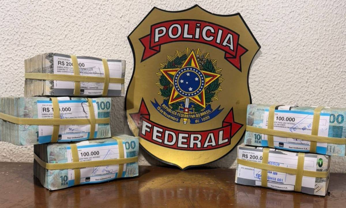 Suspeito de lavagem de dinheiro é preso com R$ 700 mil na Bahia pela Polícia Federal