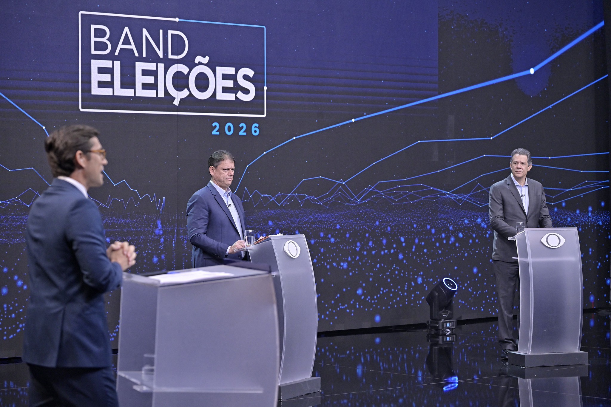 Tarcísio de Freitas e Fernando Haddad protagonizam debate nacionalizado