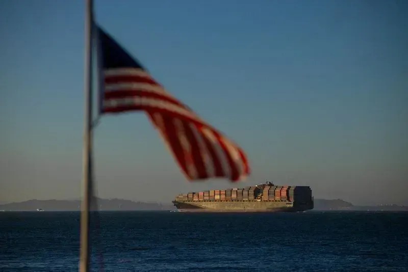 Governo rebate sobretaxa dos Estados Unidos e adia medidas de reciprocidade