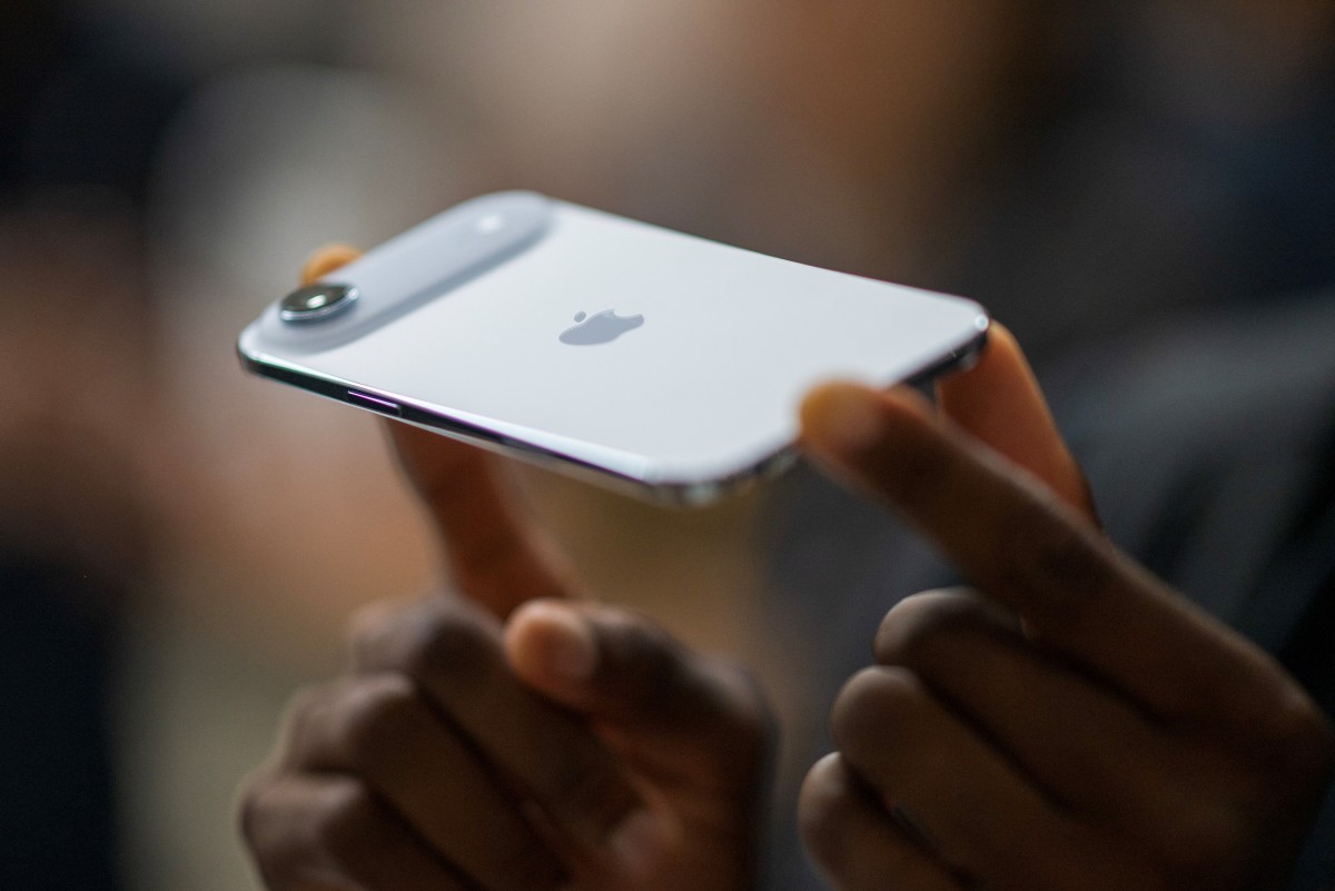Tata Electronics investiga vazamento de dados sigilosos de Apple e Tesla após ataque cibernético
