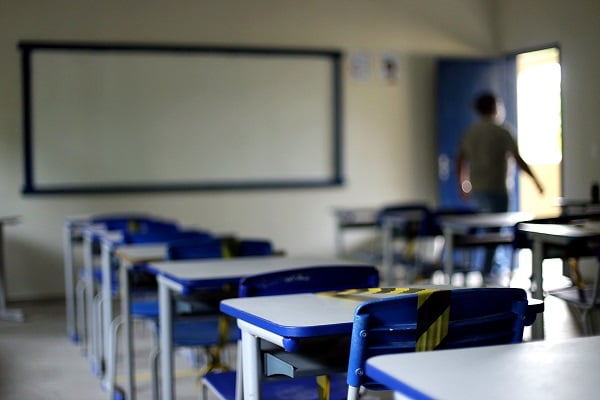 Taxa de abandono no 1º ano do ensino médio cai pela metade no RN, mas ainda é a quarta pior do país