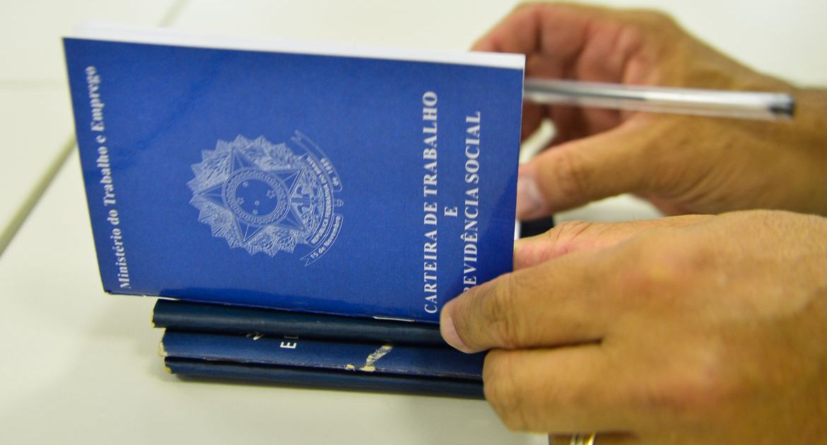 IBGE: taxa de desemprego chega a 5,6% no trimestre encerrado em maio