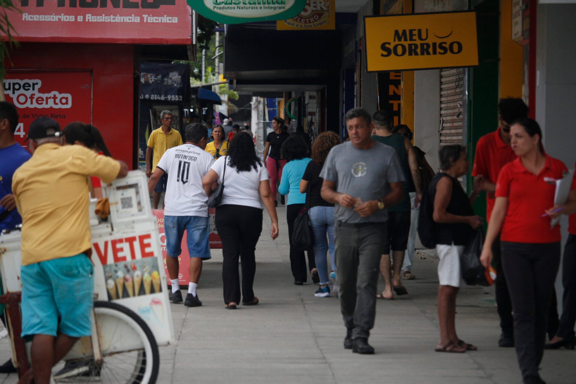 Desemprego de mulheres é 43,1% maior, aponta IBGE