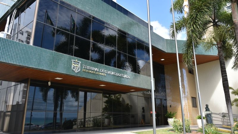 TCE-RN nomeia novos servidores aprovados em concurso público