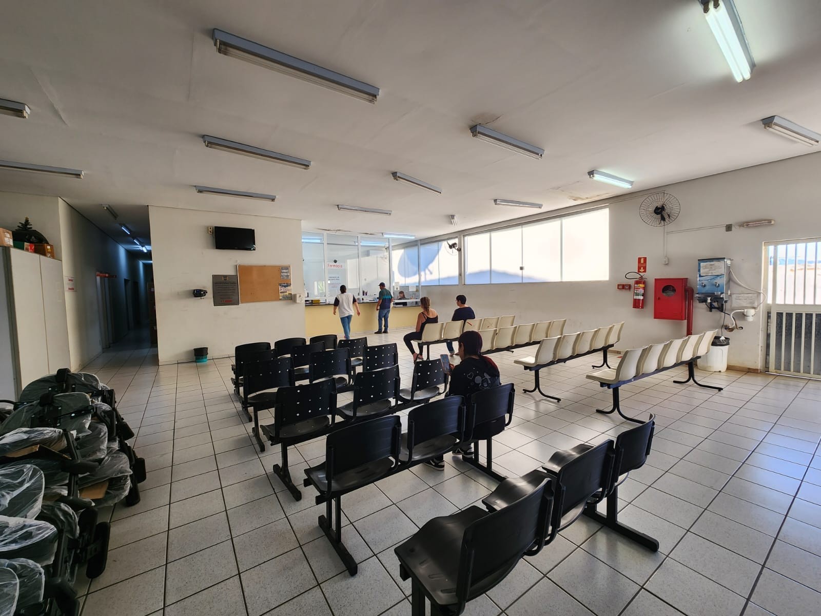 TCE-SP fiscaliza 300 farmácias municipais em operação-surpresa