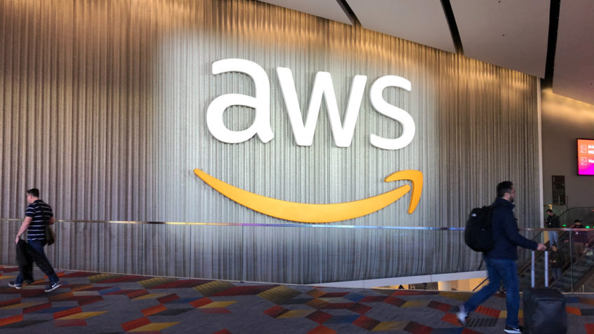 TCU determina revisão de contratos estatais com a Amazon por riscos à soberania de dados