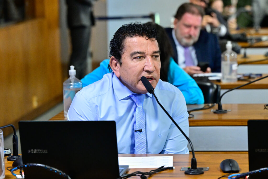 Técnica acusa Magno Malta de agressão e caso chega ao STF