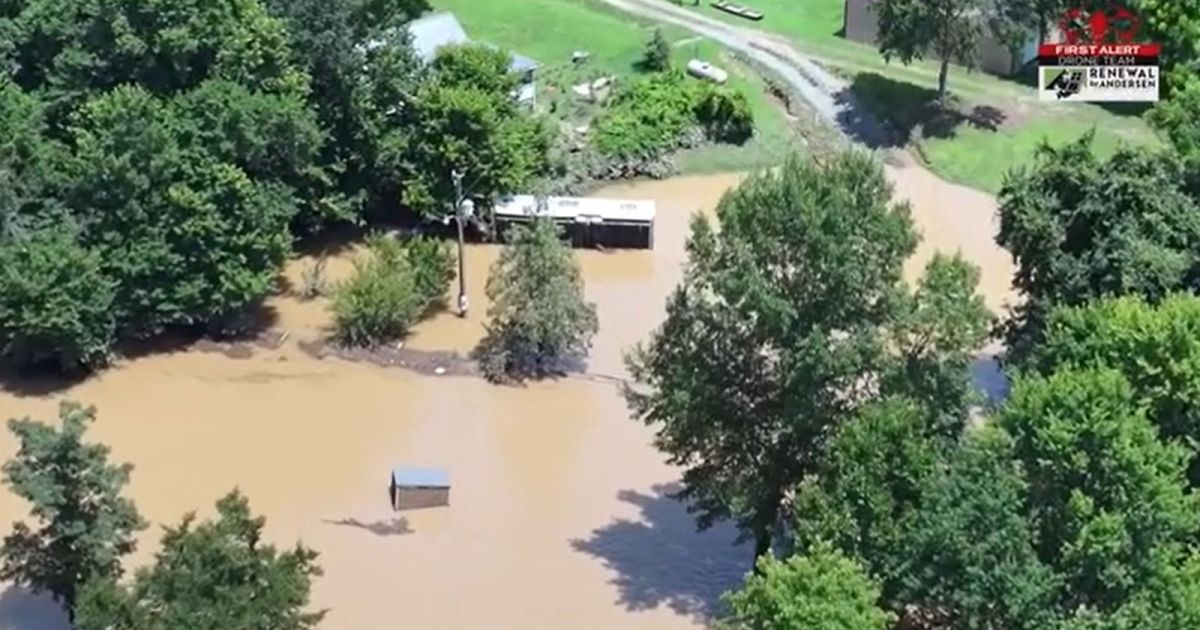 Tempestades históricas deixam um morto e centenas de resgatados no Missouri